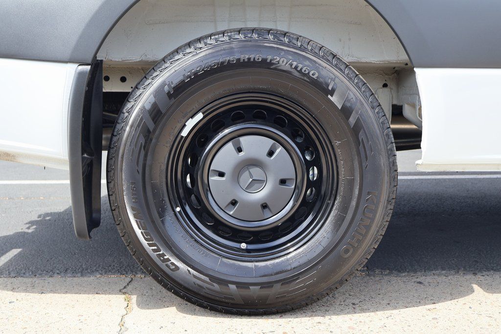 Thumbnail: 2025 Mercedes-Benz Sprinter - 10