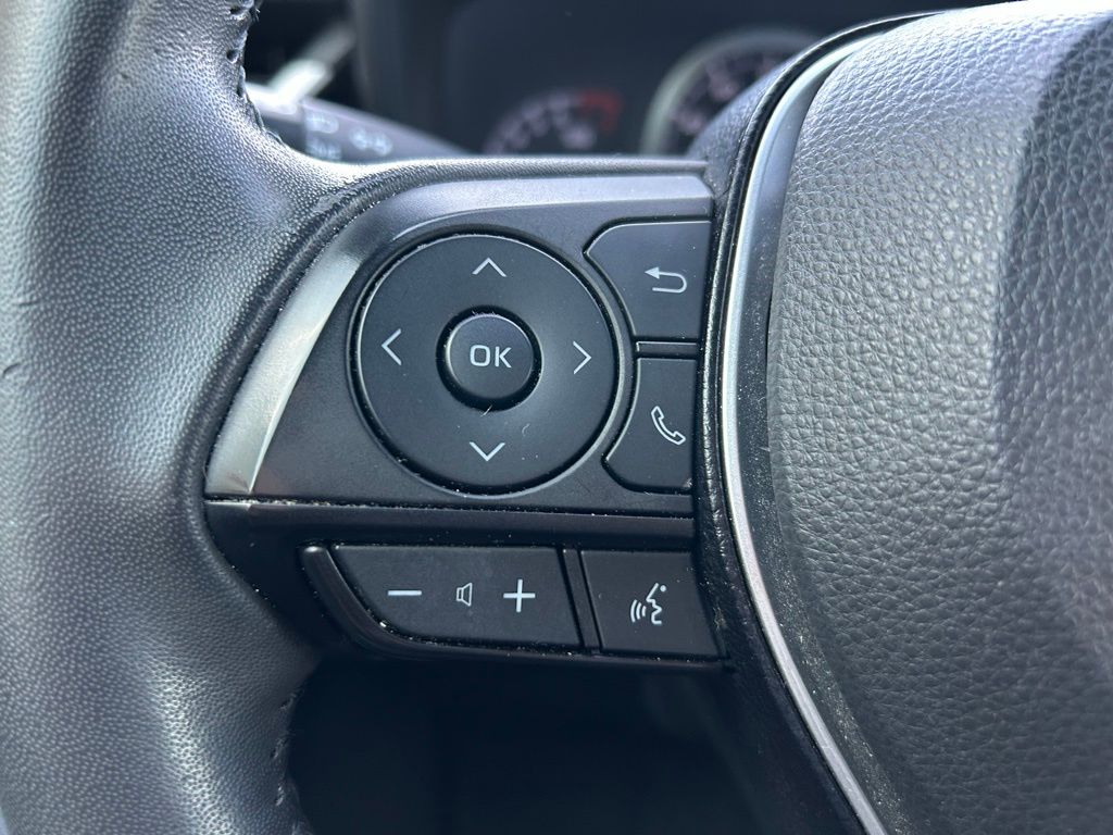 Thumbnail: 2021 Toyota Corolla - 18