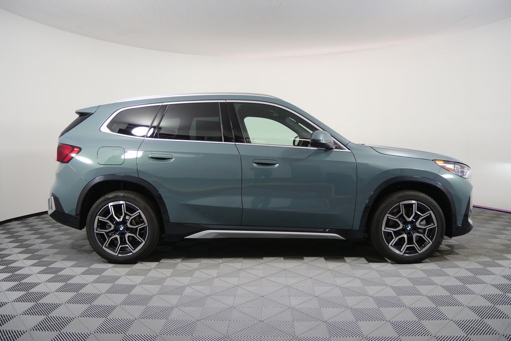 Thumbnail: 2026 BMW X1 - 2
