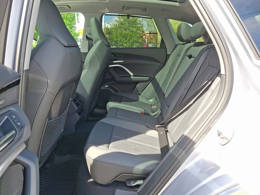 Thumbnail: 2025 Audi Q5 - 5