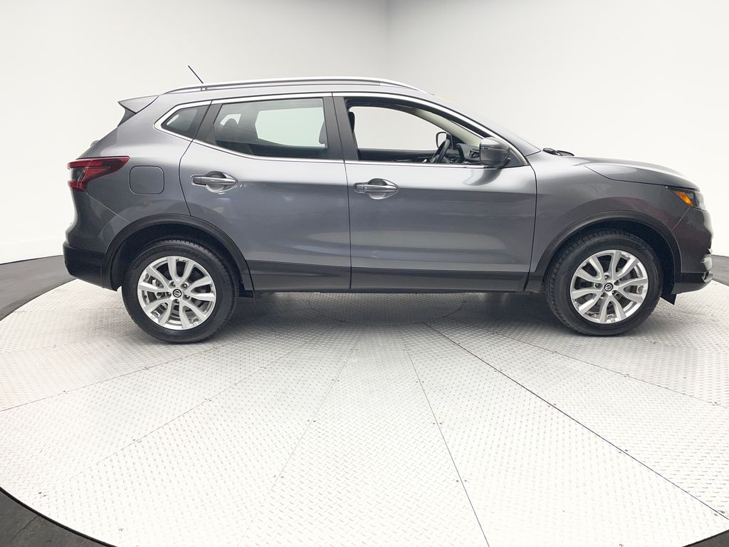 Thumbnail: 2022 Nissan Rogue Sport - 4