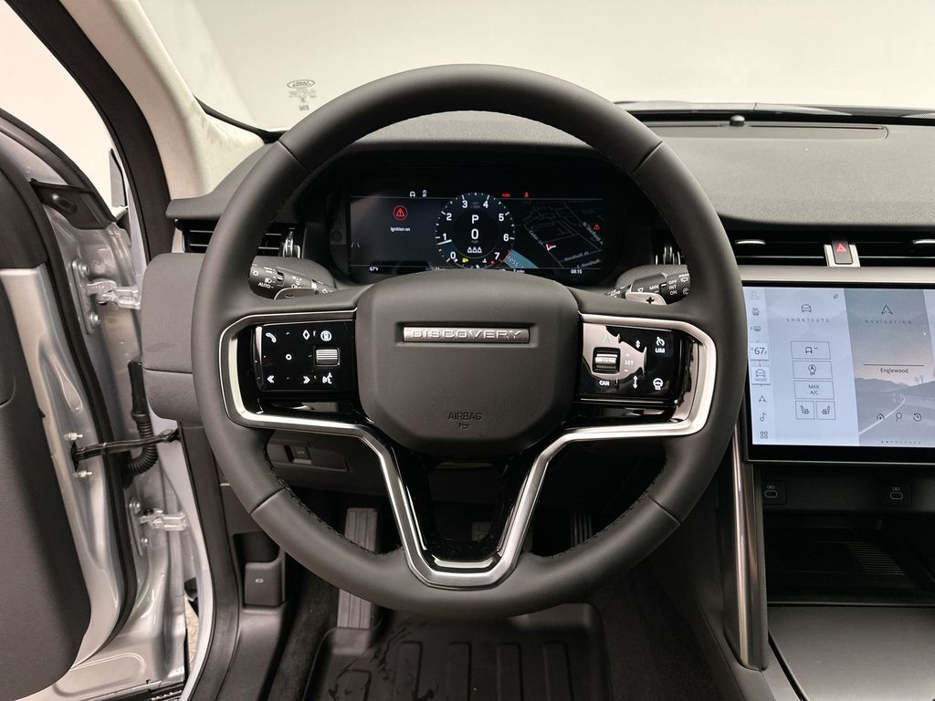 Thumbnail: 2025 Land Rover Discovery Sport - 14
