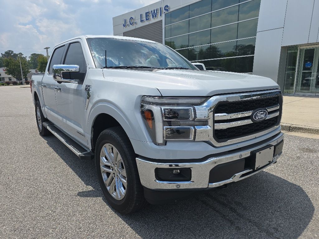 2025 Ford F-150 LARIAT