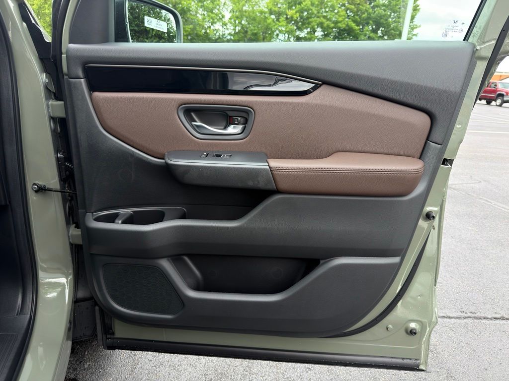 Thumbnail: 2026 Honda Pilot - 27