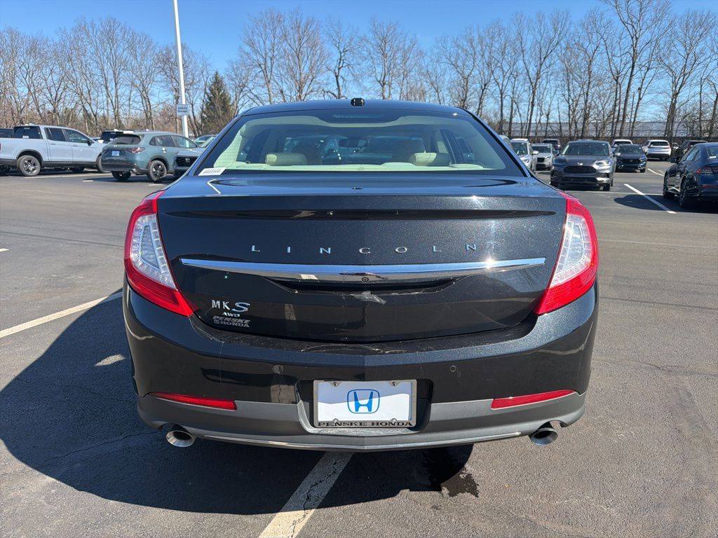 Thumbnail: 2015 Lincoln MKS - 4