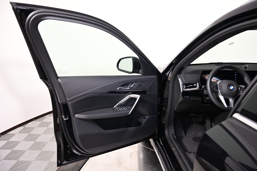 Thumbnail: 2025 BMW X1 - 21