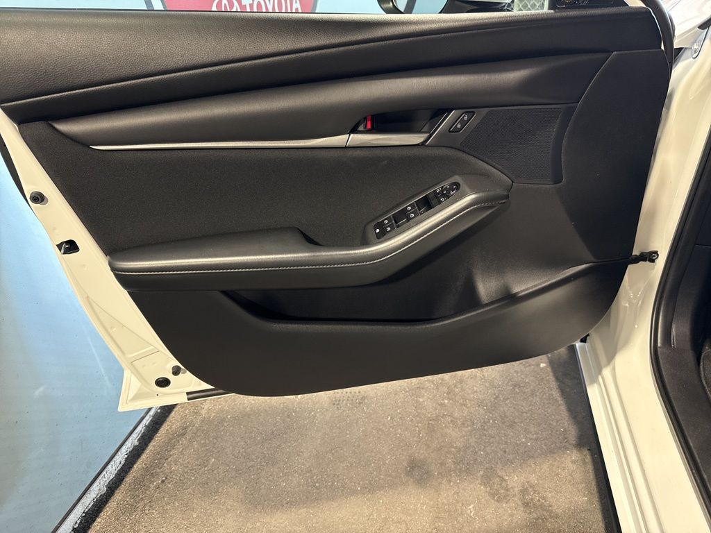 Thumbnail: 2025 Mazda Mazda3 - 26