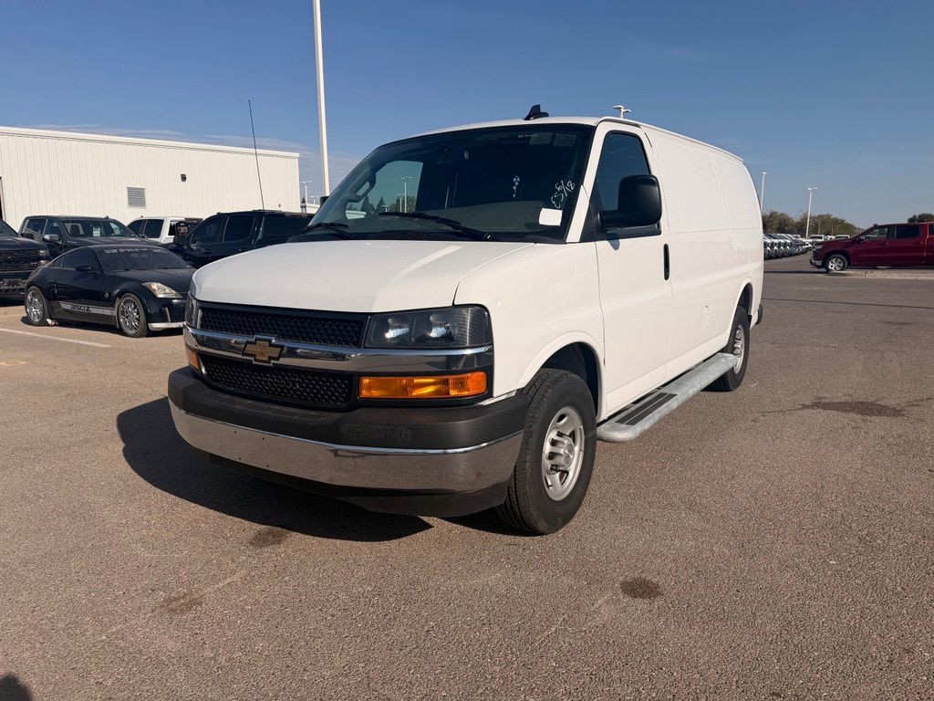 2025 Chevrolet Express Cargo Blanco (Summit White) Van Tracción trasera 8 velocidades Automática marcha alta