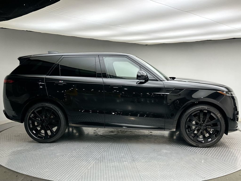 Thumbnail: 2027 Land Rover Range Rover Sport - 4