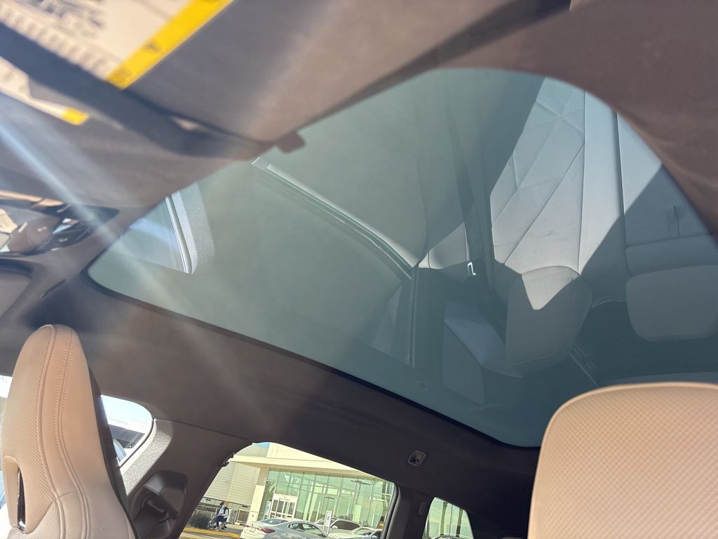 Thumbnail: 2025 BMW iX - 9