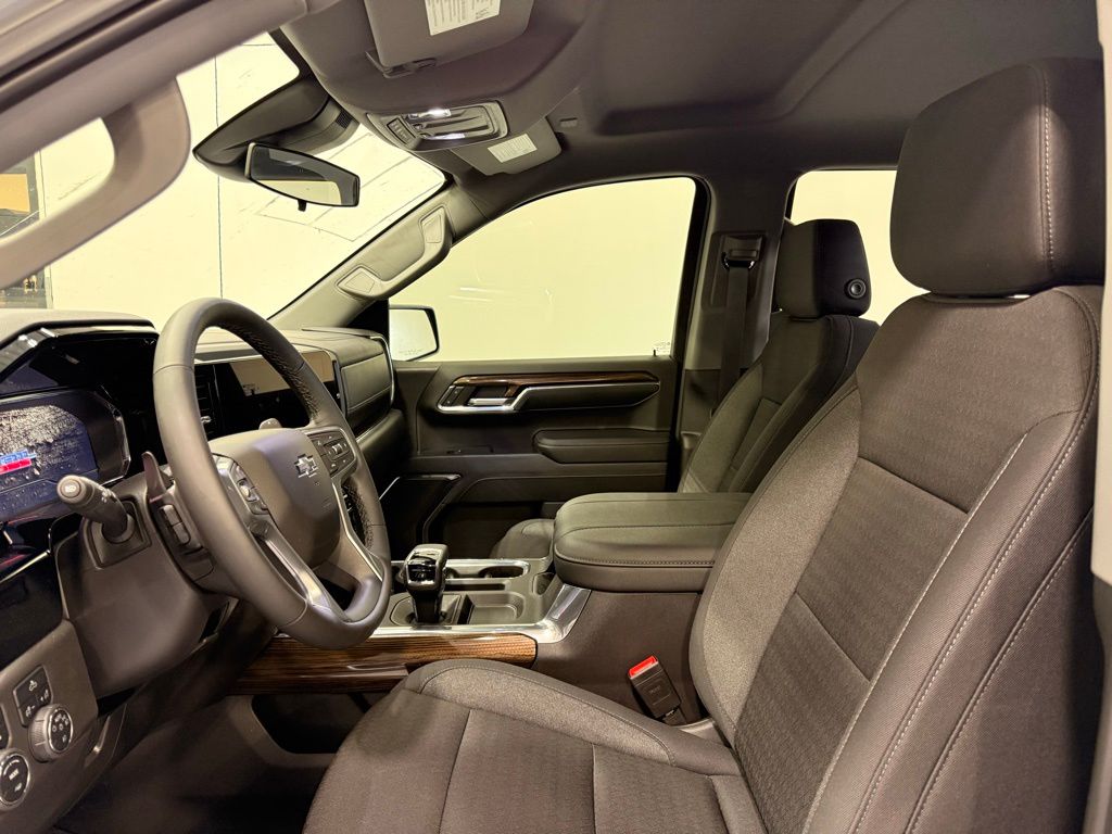 2024 Chevrolet Silverado 1500  8