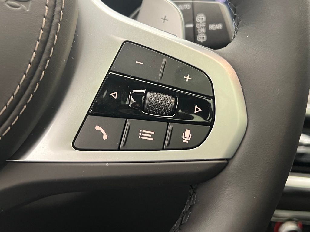 Thumbnail: 2026 BMW X5 - 18