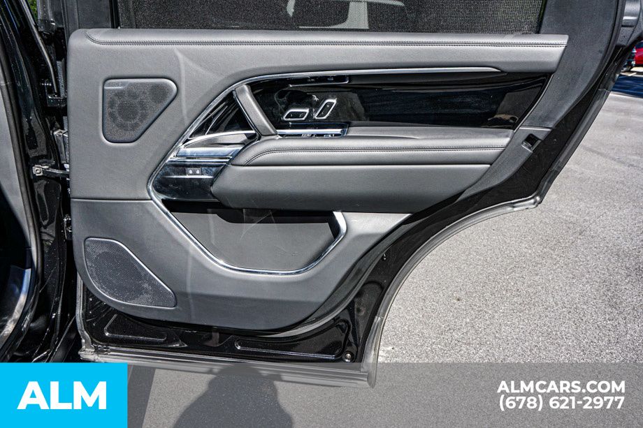 Used 2024 Black Land Rover SE image 58