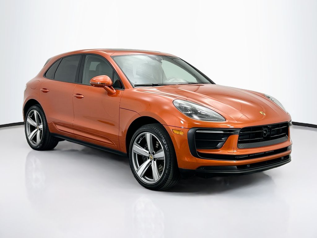 Thumbnail: 2025 Porsche Macan - 9