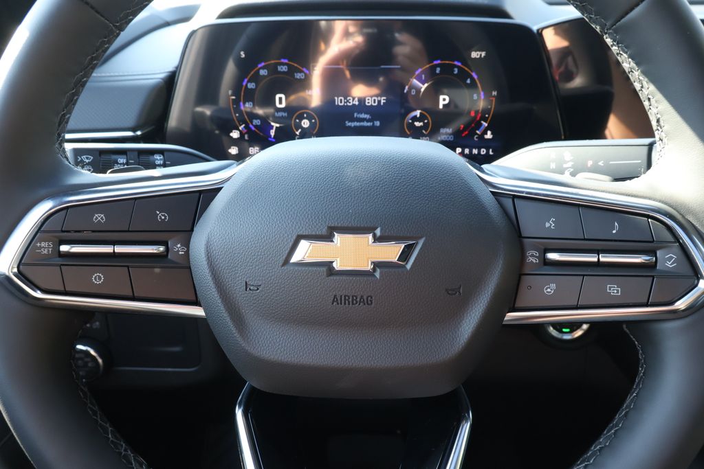 Thumbnail: 2025 Chevrolet Suburban - 24