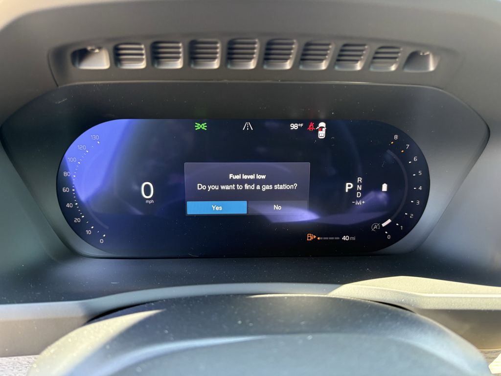 New 2026 Vapour Grey Volvo B6 Plus 7-Seater image 18