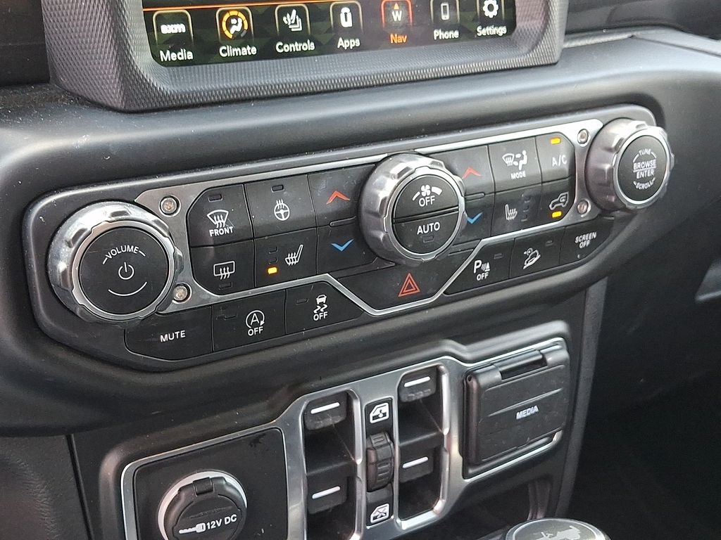 Thumbnail: 2020 Jeep Wrangler - 15