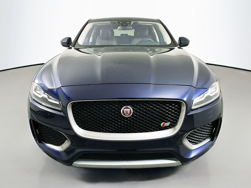 Thumbnail: 2017 Jaguar F-Pace - 2