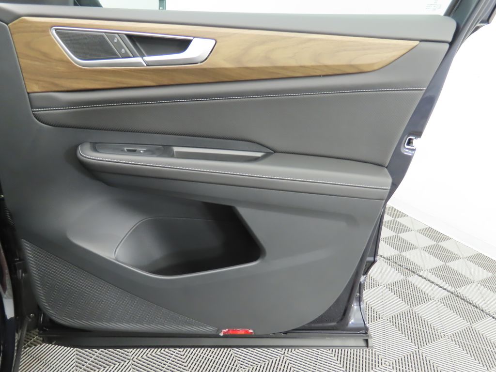 Thumbnail: 2026 Volkswagen Atlas - 25