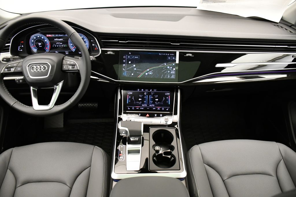 Thumbnail: 2026 Audi Q8 - 21