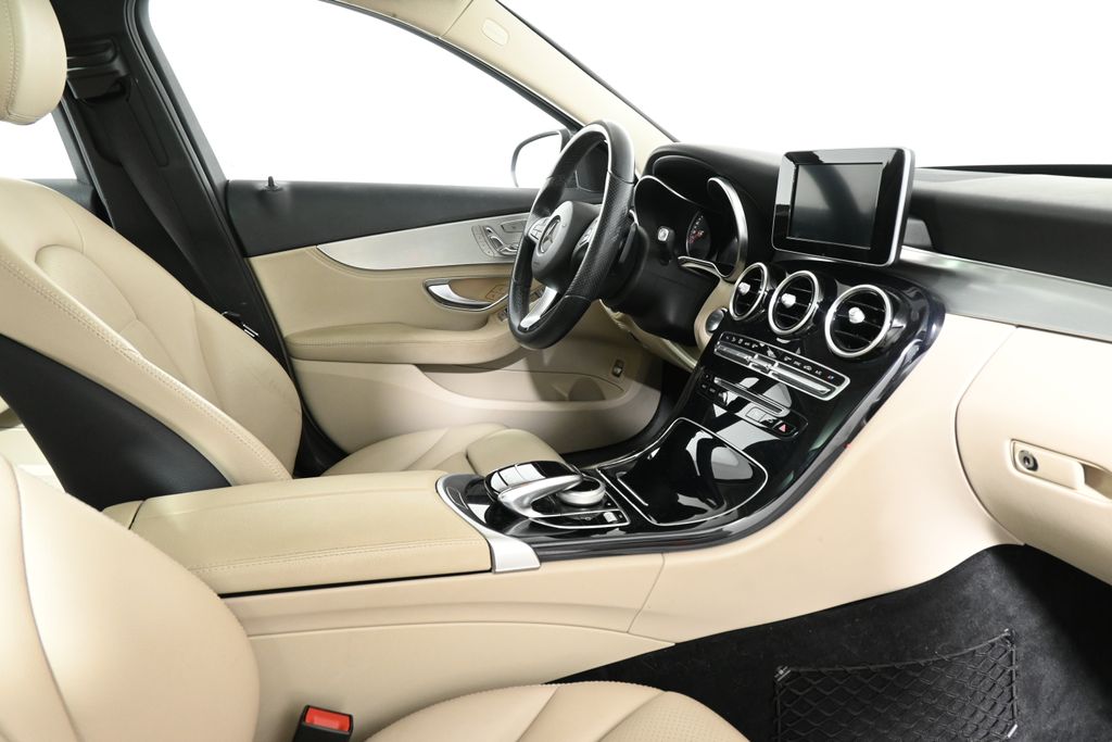 2016 Mercedes-Benz C-Class C 300 25