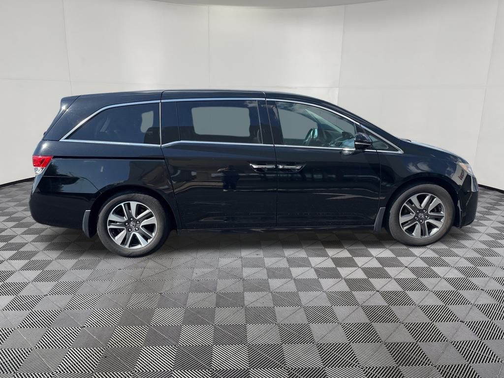 2015 Honda Odyssey Touring Elite photo 6