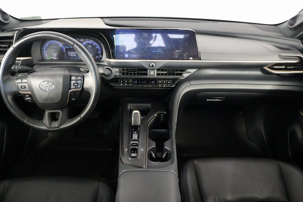 Thumbnail: 2023 Toyota Crown - 8