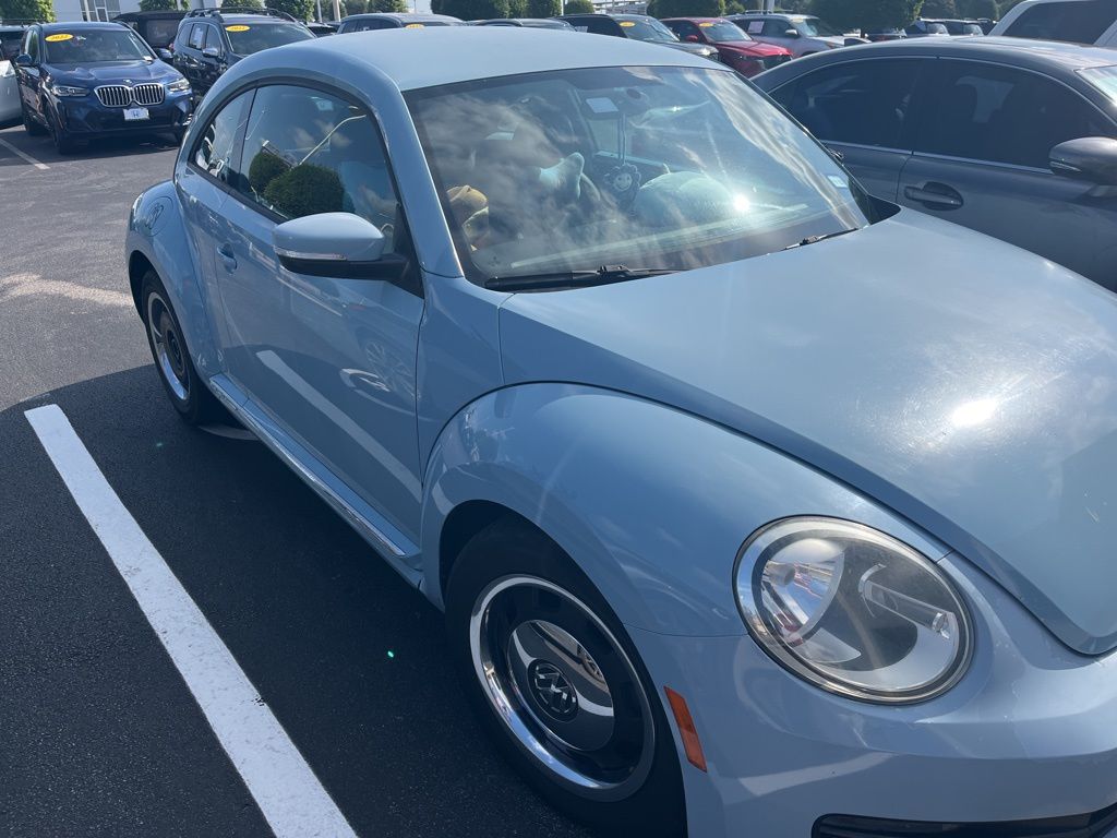 2012 Volkswagen Beetle  3