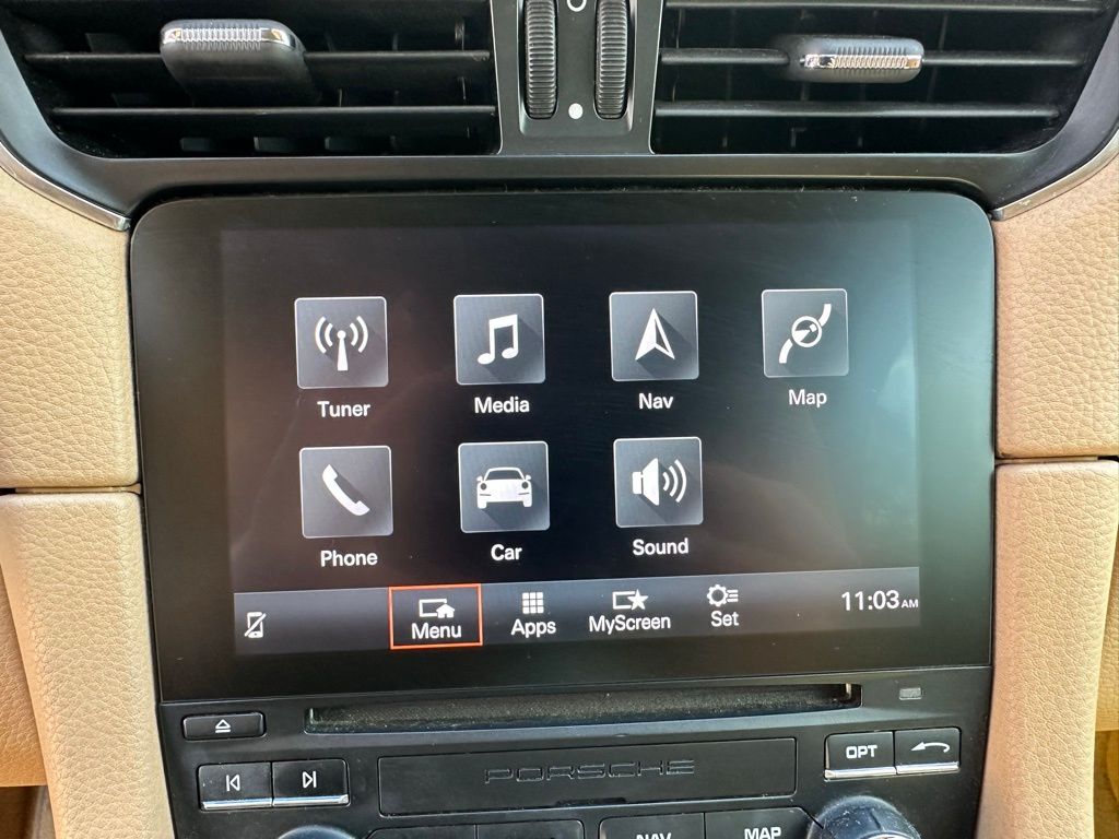 Thumbnail: 2017 Porsche 911 - 28