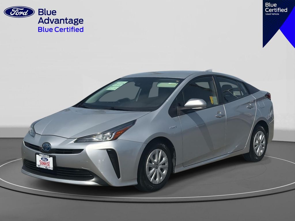 Silver 2019 Toyota Prius L Eco FWD Hatchback Front-Wheel Drive Continuously Variable Transmission