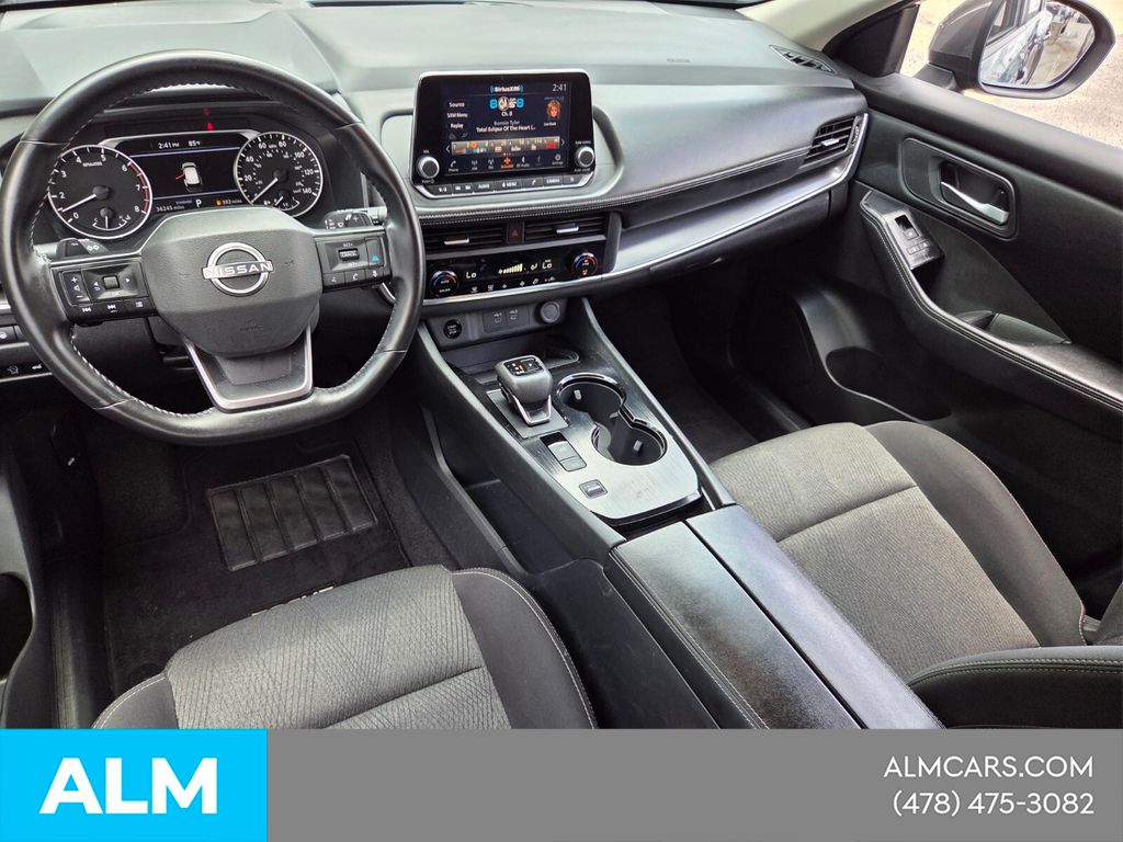 Used 2025 Gray Nissan SV image 8