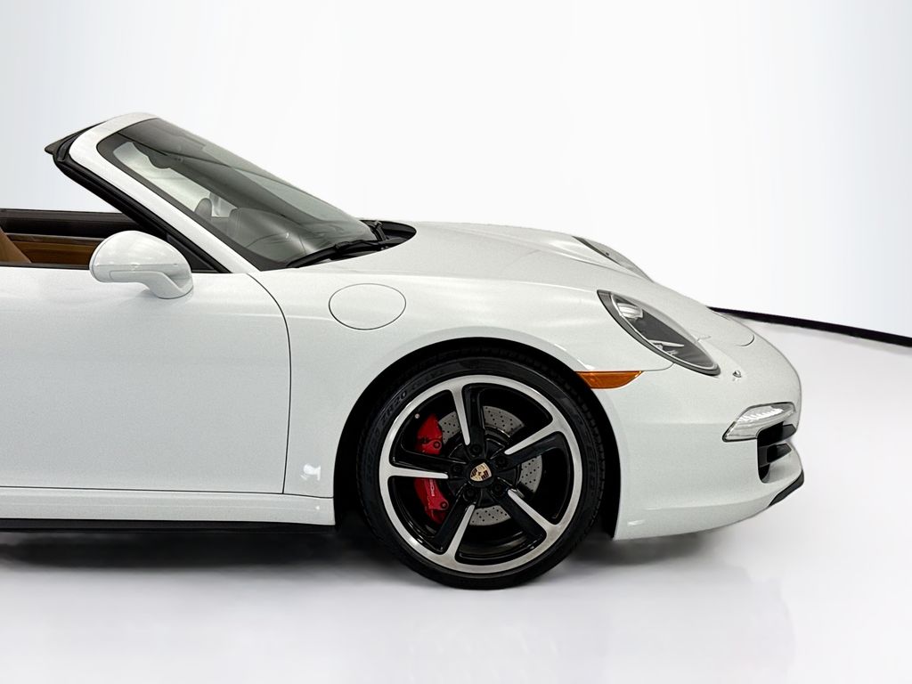 Thumbnail: 2015 Porsche 911 - 11