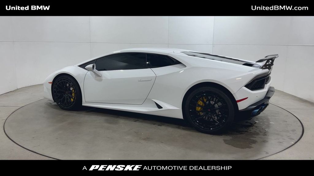 Thumbnail: 2017 Lamborghini Huracan - 6
