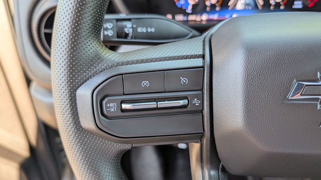 Used 2025 Chevrolet Colorado Trail Boss 4D Crew Cab