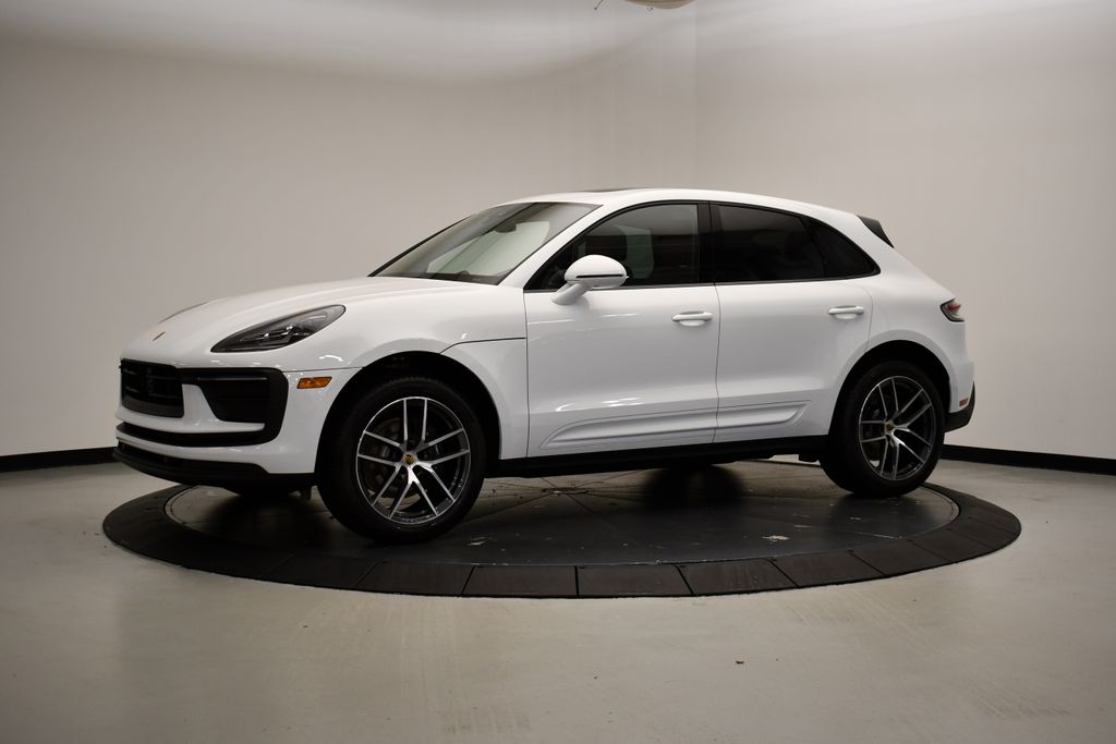 2024 Porsche Macan  2