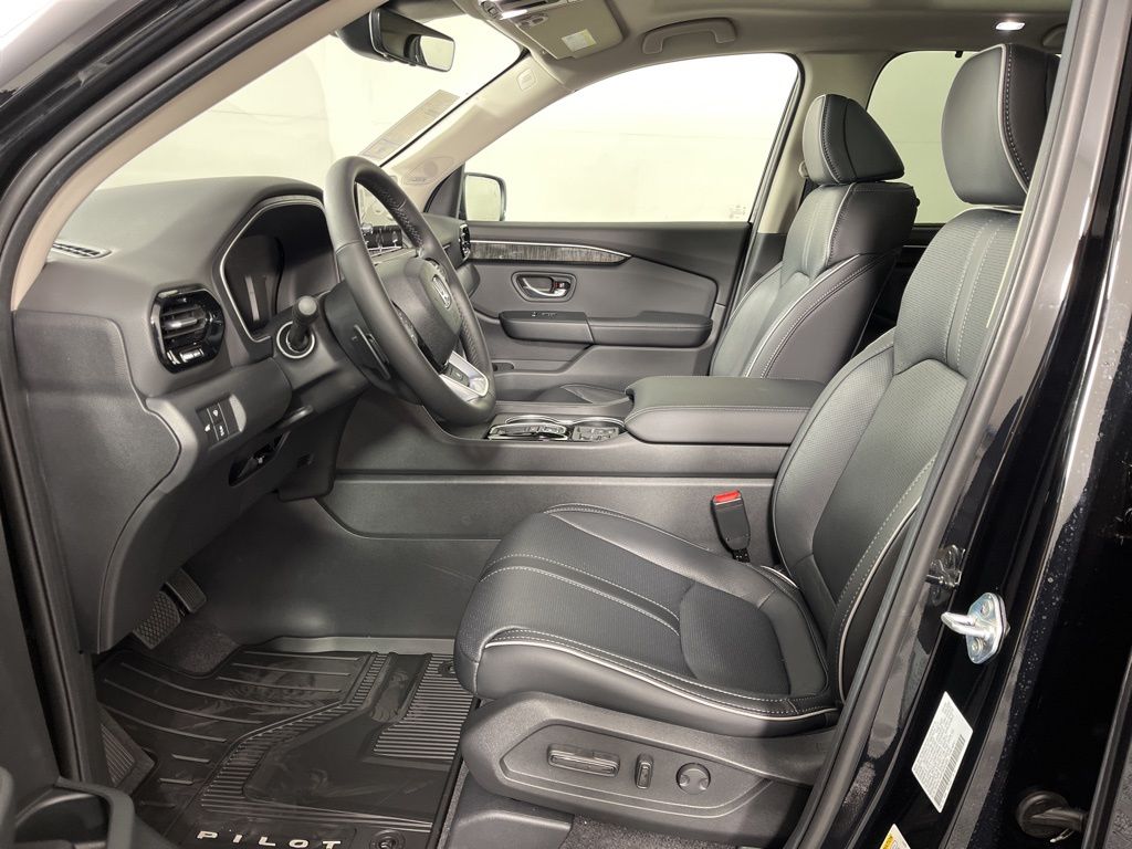 Thumbnail: 2025 Honda Pilot - 26