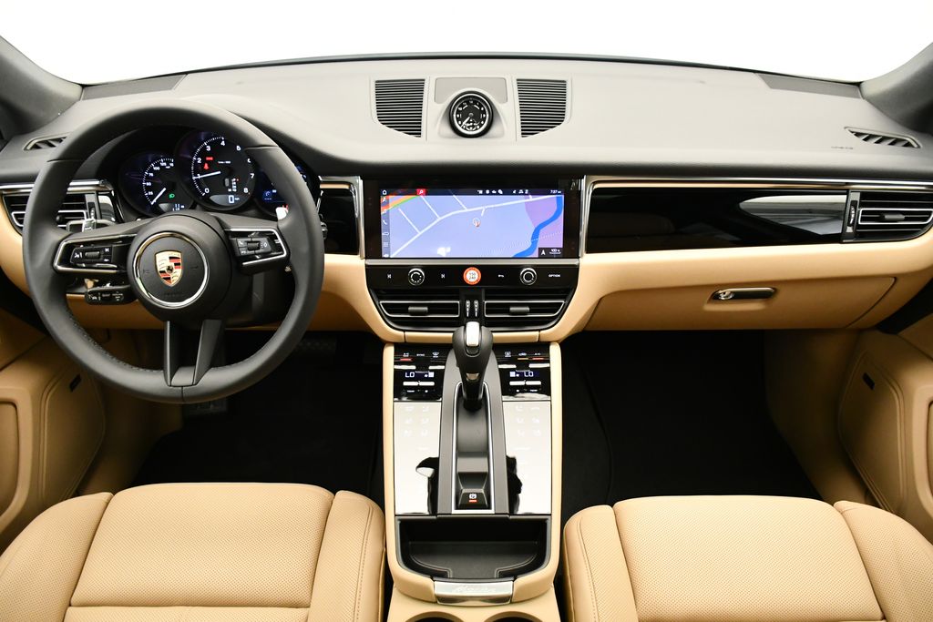 Thumbnail: 2025 Porsche Macan - 23