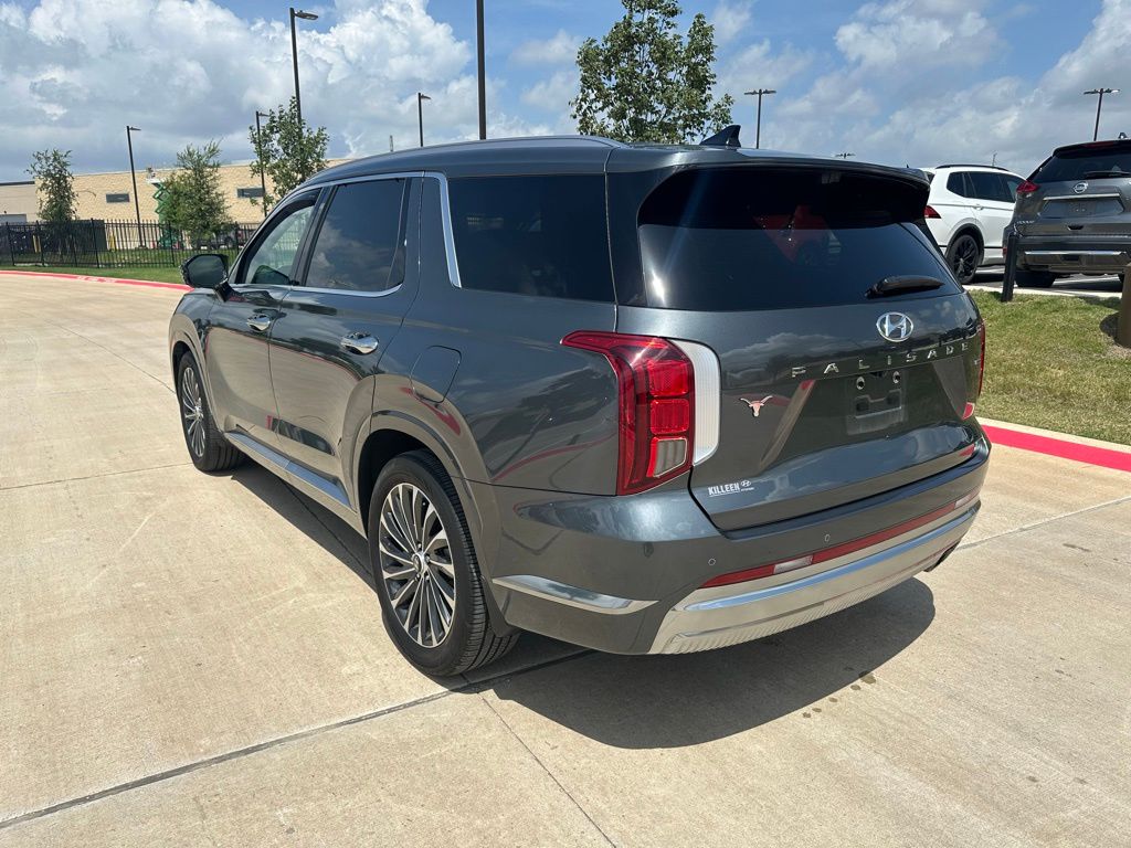 Thumbnail: 2023 Hyundai Palisade - 4