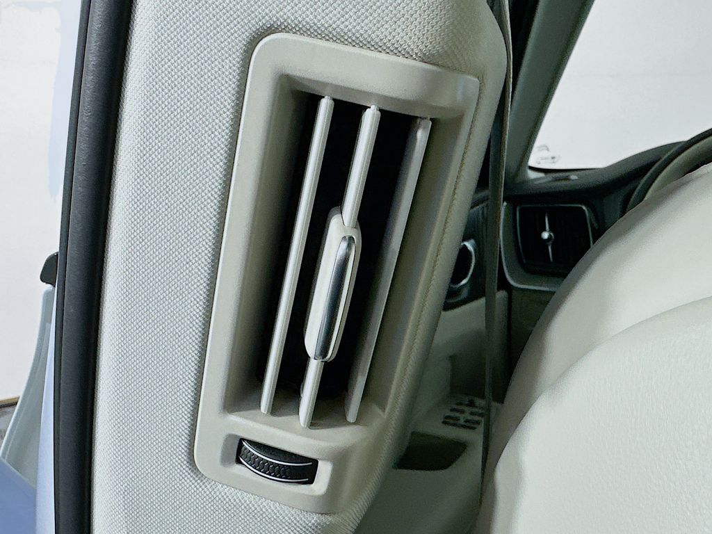 Thumbnail: 2024 Volvo XC60 - 26