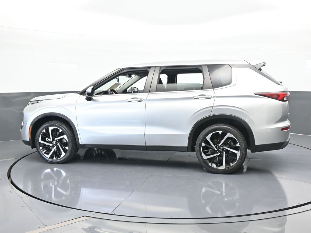 Used 2022 Mitsubishi Outlander ES with VIN JA4J3TA85NZ072780 for sale in Miami, FL