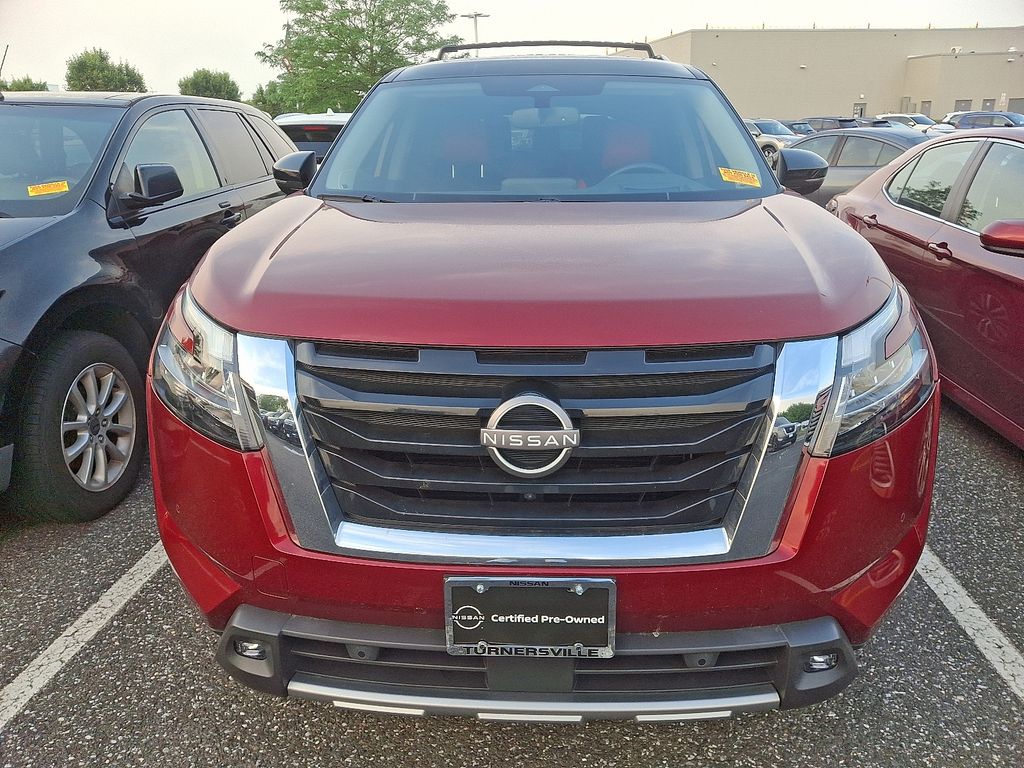 2022 Nissan Pathfinder Platinum 2
