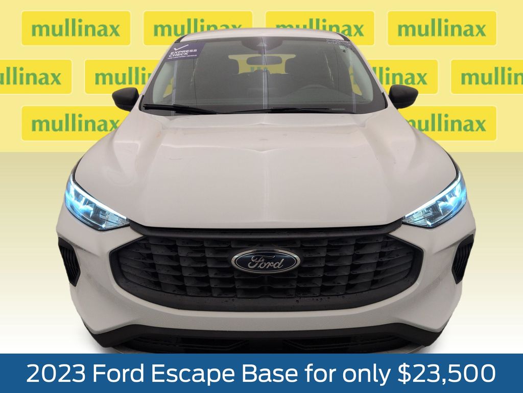 2023 Oxford White Ford Escape Base FWD SUV