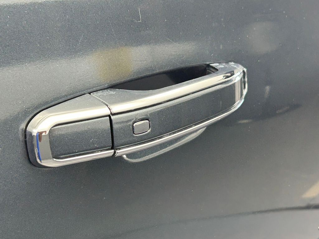Used 2020 Shadow Gray Metallic Chevrolet LT image 50