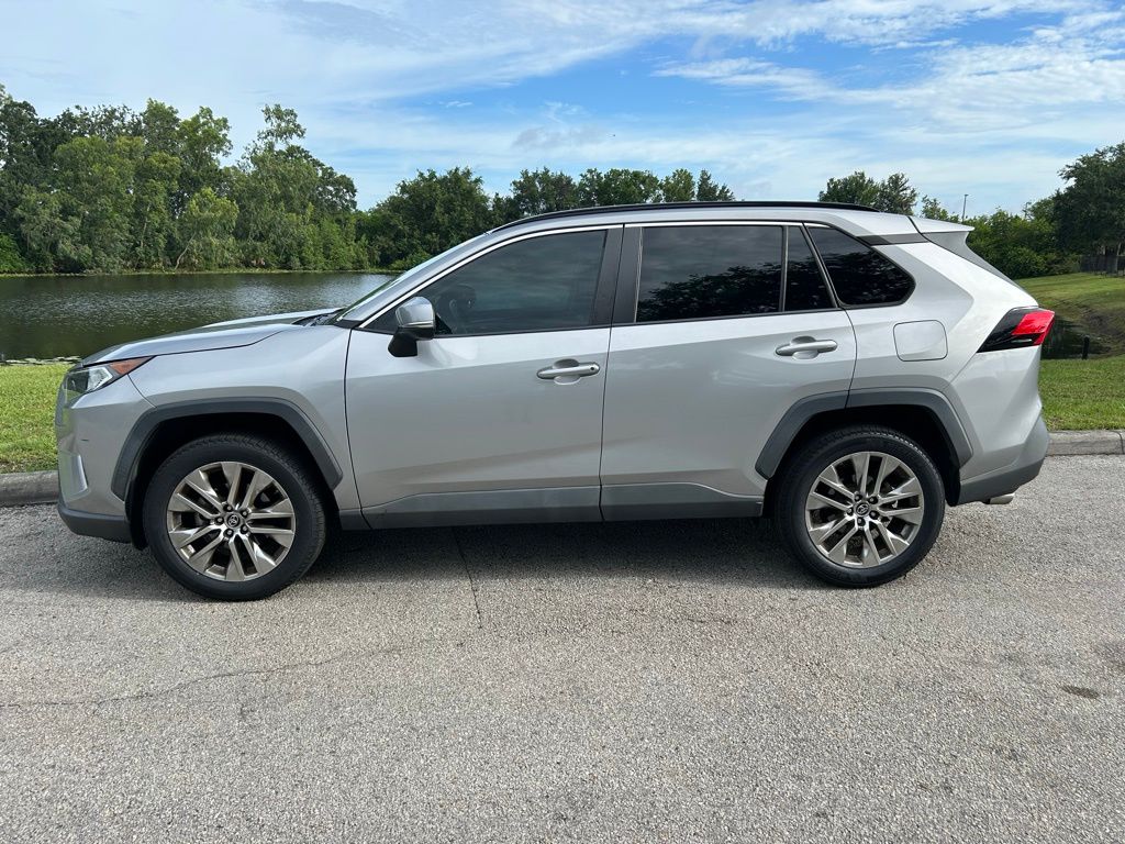 Thumbnail: 2019 Toyota RAV4 - 2