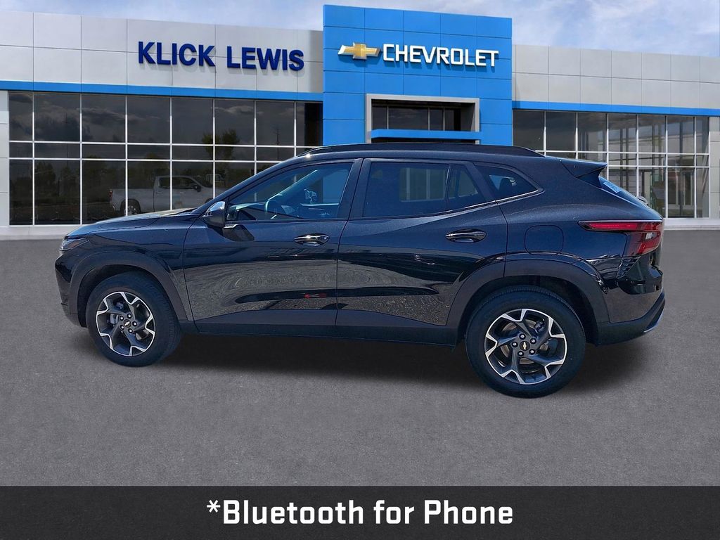 2025 Chevrolet Trax LT Black at Subaru and VW of Moon Township