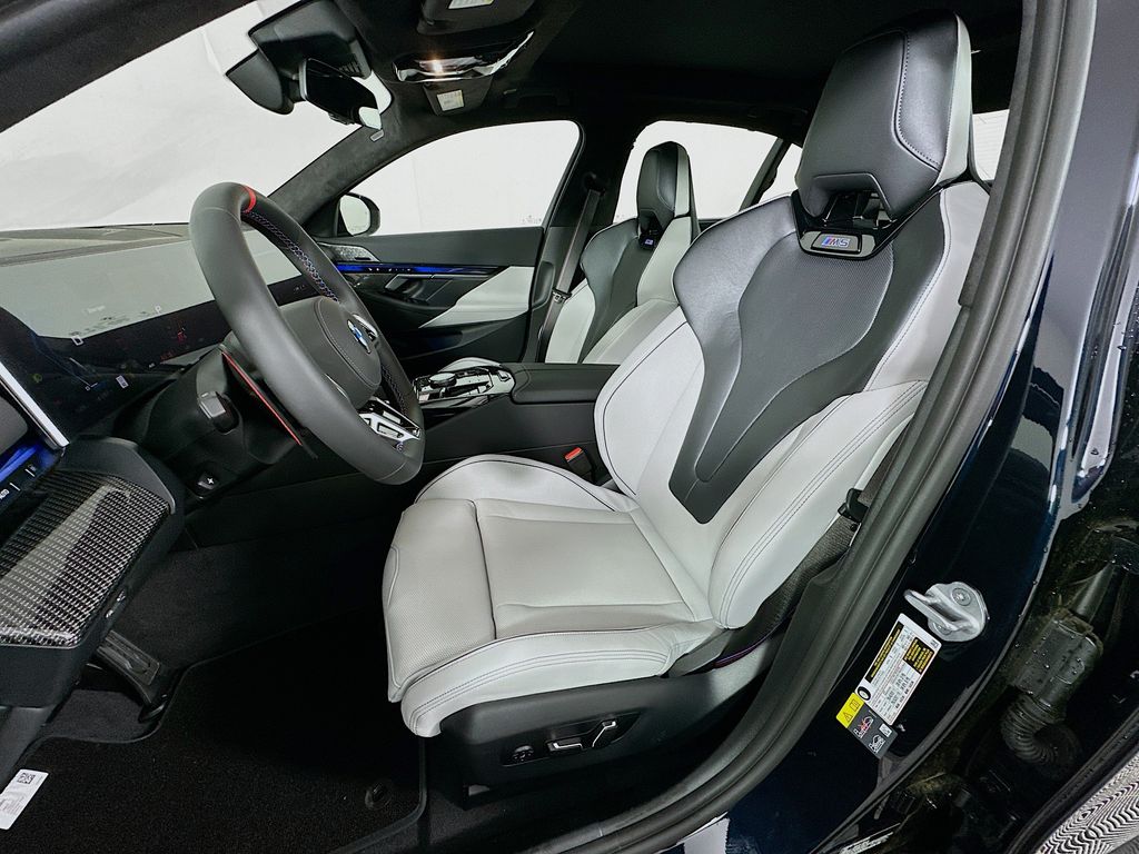 Thumbnail: 2026 BMW M5 - 16