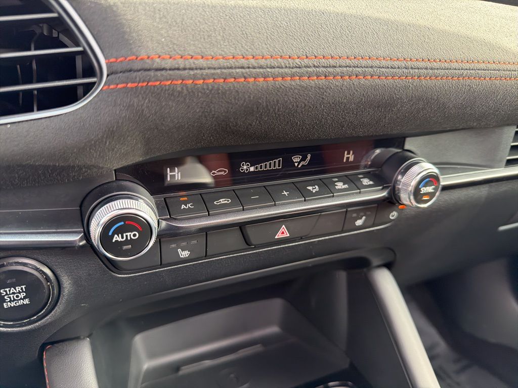 Thumbnail: 2025 Mazda Mazda3 - 32