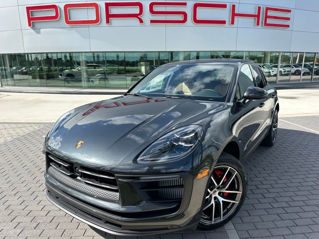 Thumbnail: 2026 Porsche Macan - 1
