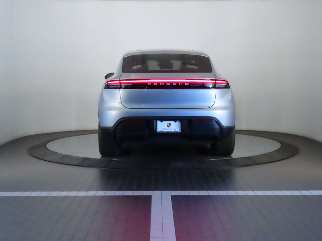 Thumbnail: 2025 Porsche Macan - 6