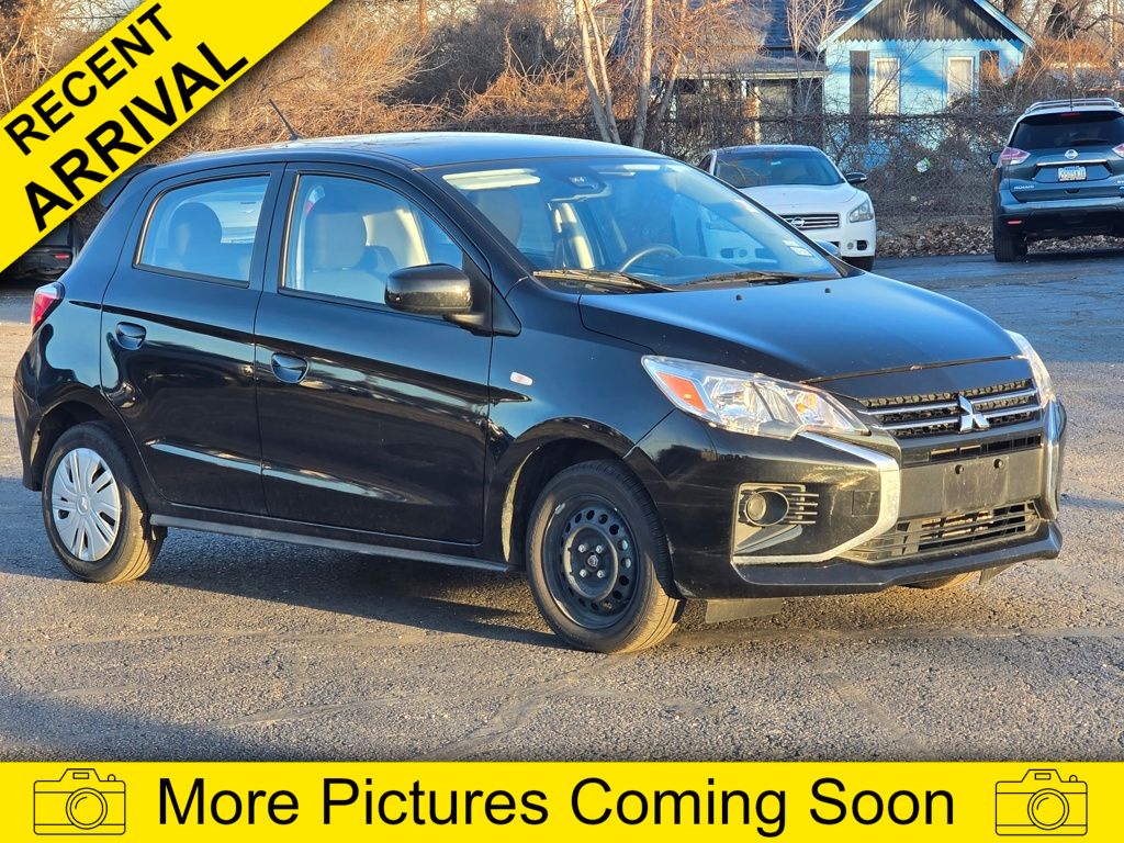 2024 Mitsubishi Mirage ES's photo